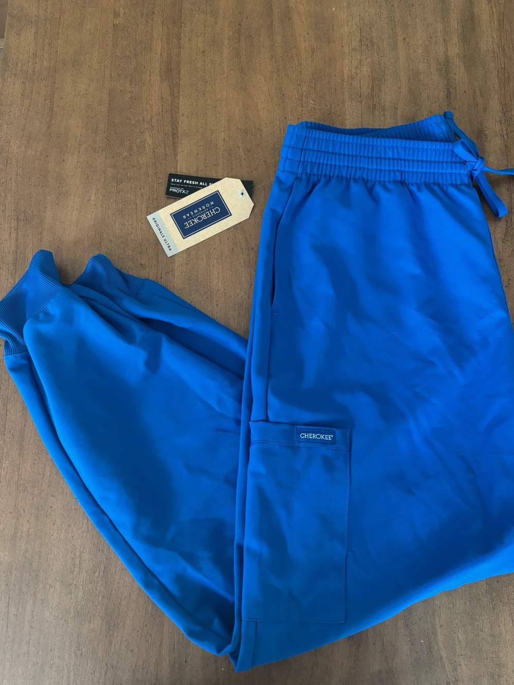 Cherokee Bright Royal Blue Cargo Joggers and top